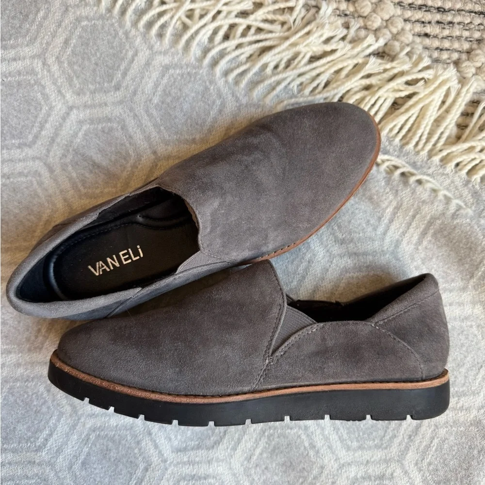 Van Eli Vaneli Jager Gray Suede Loafers Women’s Shoes Size 7.5 M Comfort Slip-On